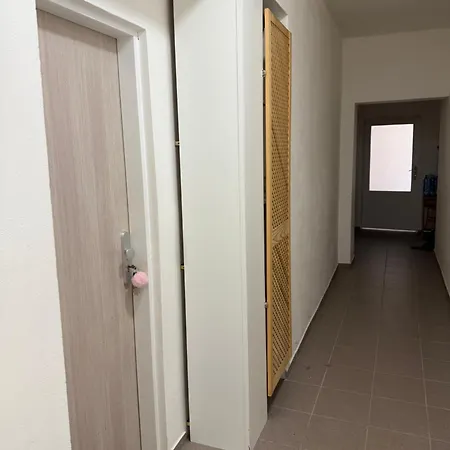 - Cernice Apartament *