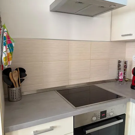- Cernice Apartament *