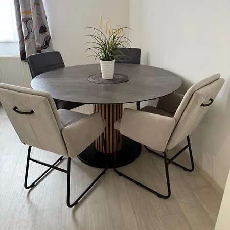 - Cernice Apartament
