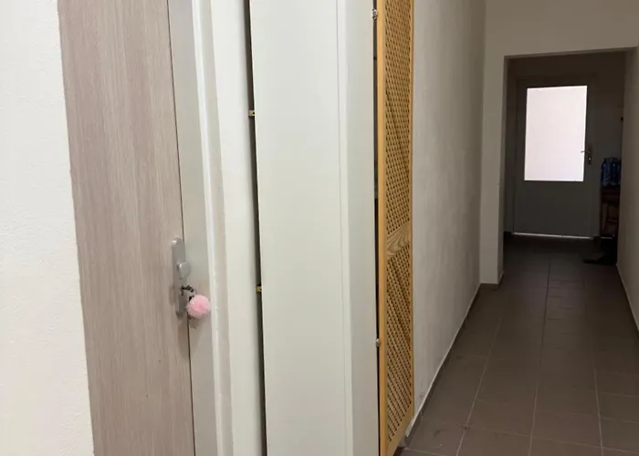 - Cernice Lägenhet *